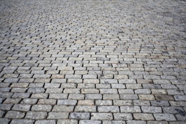 Arnavut kaldırımlı yol, Kızıl Meydan dokusu