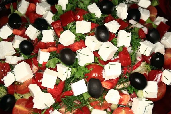 Sallad med oliver och ost — Stockfoto
