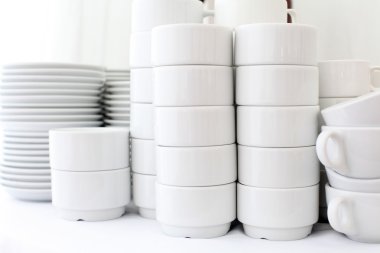 Beyaz çanak çömlek