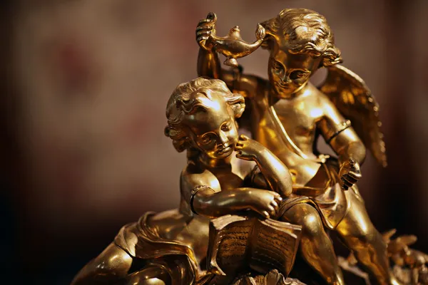 Antigua estatua de oro griego — Foto de Stock