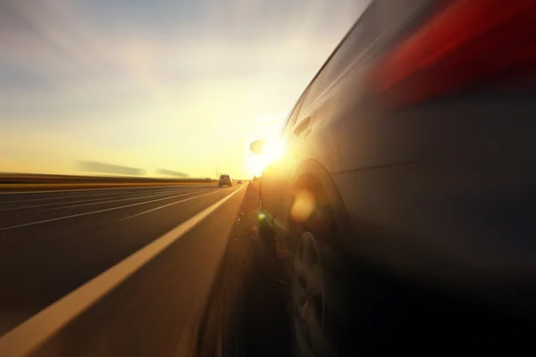 Autoestrada de Outono carros de viagem — Fotografia de Stock