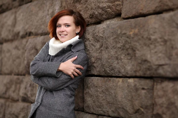 Ragazza in autunno primavera inverno vestiti — Foto Stock