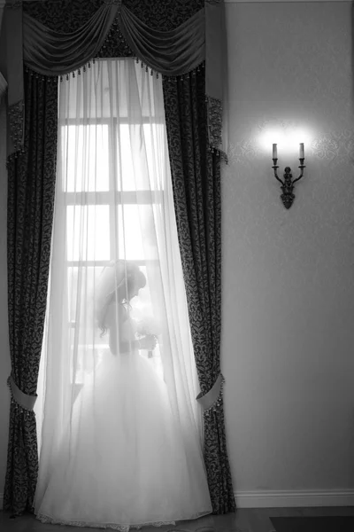 Bride at a wedding in a white dress — Stock Photo, Image