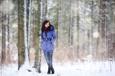 ormanda güzel esmer