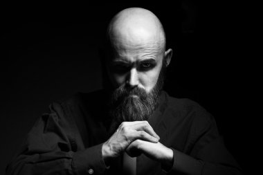 acımasız adam sakallı