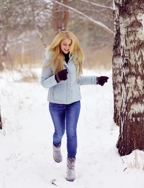 Woman in forest — Stock Photo, Image