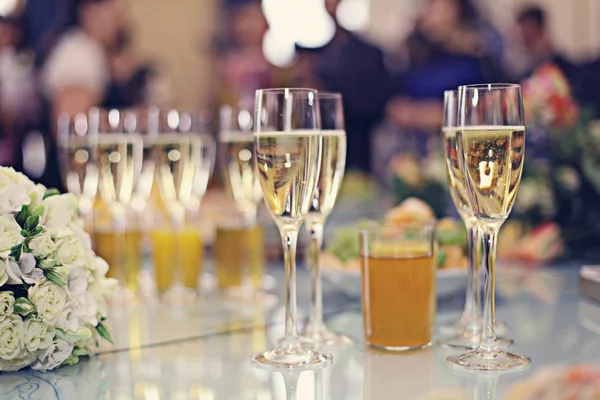 Restaurant serving juice and champagne — Stock Photo, Image