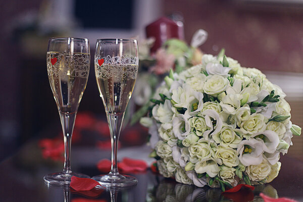 Champagne and wedding bouquet