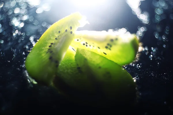 Kiwi slices — Stock Photo, Image