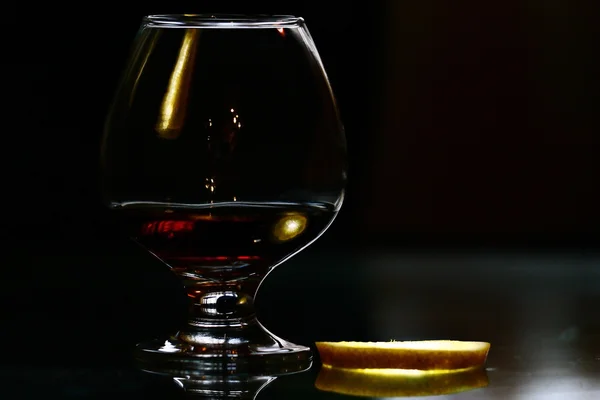 Cognac mit Zitrone — Stockfoto