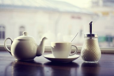 Kupa ile seramik çaydanlık