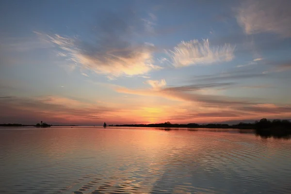 Sunset on the river — Stock Photo, Image