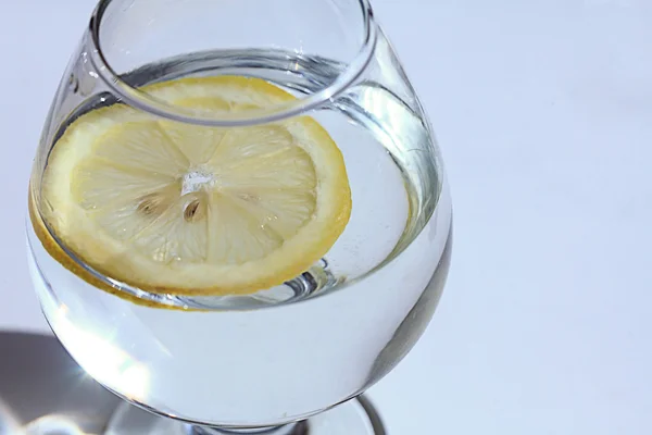 Water with lemon — Stock Photo, Image