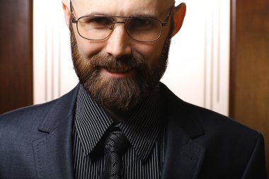Sakallı Adam
