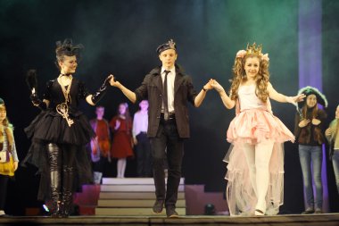 Çocuk Tiyatrosu moda 