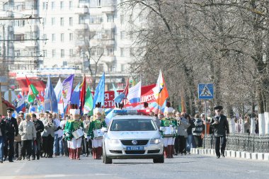Mayıs günü gösteri insanlar