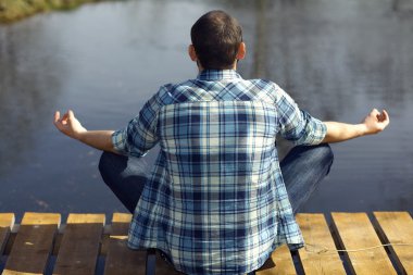adam meditasyon