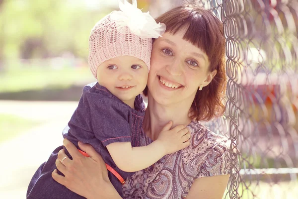 Moeder met dochter — Stockfoto