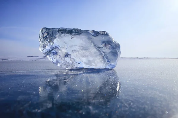 Pezzo Ghiaccio Baikal Ghiaccio Natura Inverno Stagione Cristallo Acqua Trasparente — Foto Stock