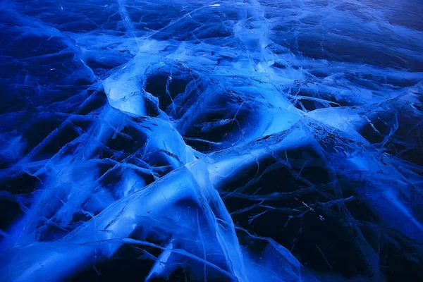 氷の上の氷のバイカル 自然の冬の季節クリスタル水透明屋外 — ストック写真