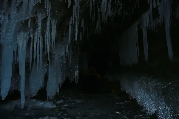 Eishöhle Winter Gefroren Natur Hintergrund Landschaft — Stockfoto