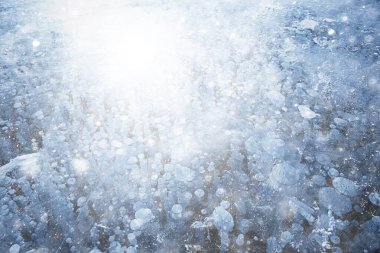 Buzun dokusu hava baloncukları gaz hidrojen sülfür kış arka planında