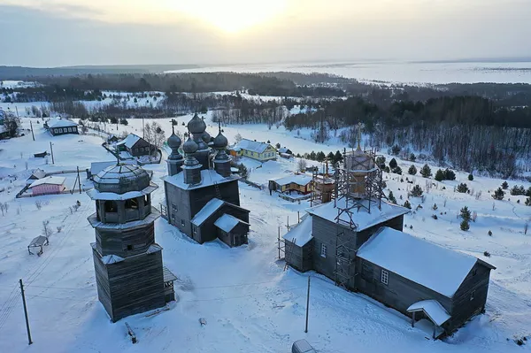 Ξύλινη Εκκλησία Χειμώνα Κορυφή Άποψη Τοπίο Ρωσική Βόρεια Αρχιτεκτονική — Φωτογραφία Αρχείου