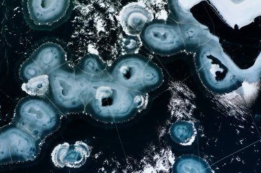 doku buzlu üst görünümü şeffaf soyut arkaplan kışını çatlatır