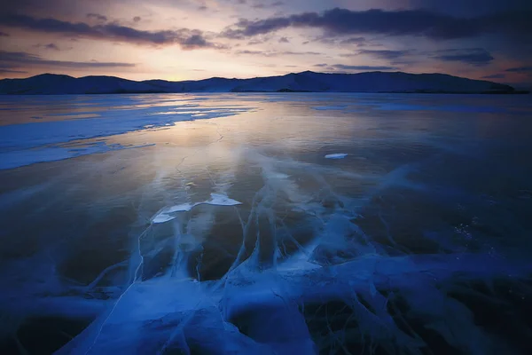 Baikaleislandschaft Wintersaison Transparentes Eis Mit Rissen Auf Dem See — Stockfoto