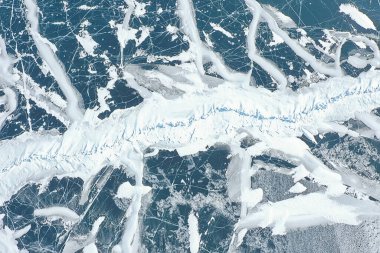 doku buzlu üst görünümü şeffaf soyut arkaplan kışını çatlatır