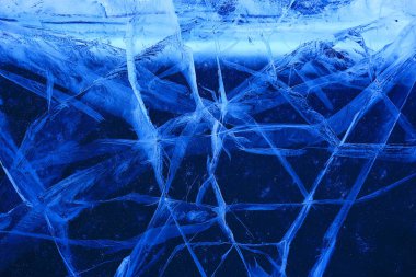 Buz dokusu Baykal 'ı çatlatıyor, soyut arkaplan kış buzu şeffaf mavi