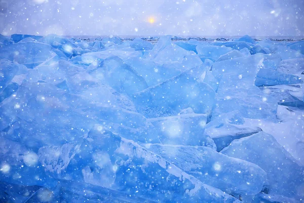 Zúzott Kék Jég Hummocks Baikal Téli Háttér — Stock Fotó