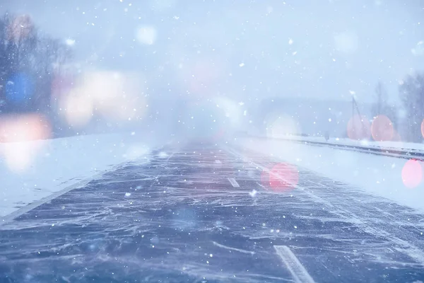 Zima Autostrada Opady Śniegu Tło Mgła Słaba Widoczność — Zdjęcie stockowe