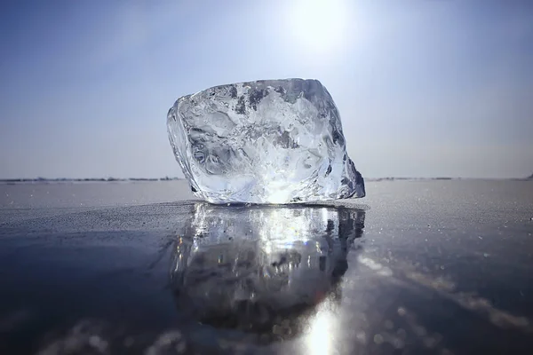 Kawałek Lodu Baikal Lodzie Natura Sezon Zimowy Krystalicznie Czysta Woda — Zdjęcie stockowe