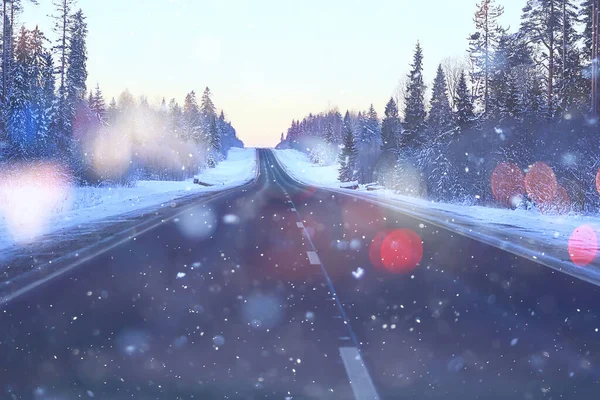 冬季公路降雪背景雾能见度低 — 图库照片
