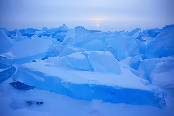 Triturado Azul Hielo Hummocks Baikal Invierno Fondo —  Fotos de Stock