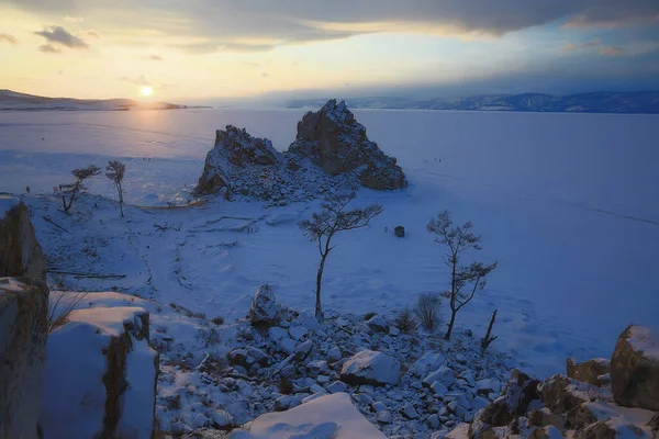 Χειμερινό Τοπίο Φύση Λίμνη Baikal Shamanka Βράχο Olkhon Νησί — Φωτογραφία Αρχείου