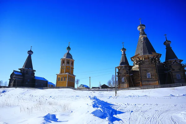 Drewniany Kościół Rosyjskim Krajobrazie Północnym Zimą Architektura Religia Historyczna Chrześcijaństwo — Zdjęcie stockowe