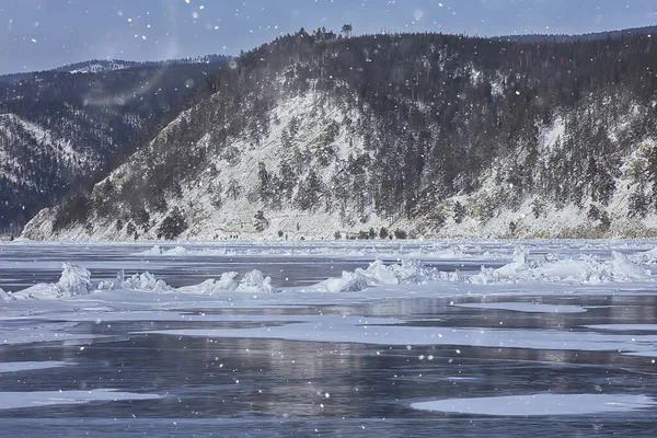 Paisagem Gelo Baikal Época Inverno Gelo Transparente Com Rachaduras Lago — Fotografia de Stock