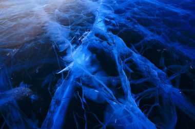 Buz dokusu Baykal 'ı çatlatıyor, soyut arkaplan kış buzu şeffaf mavi