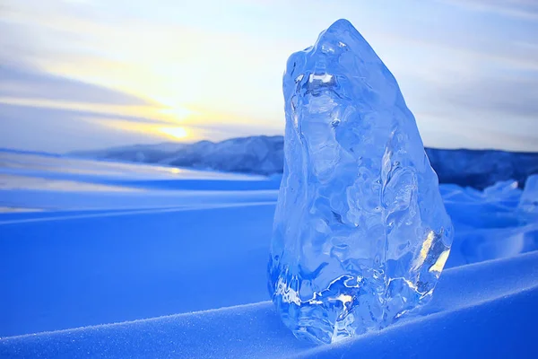 Morceau Glace Baikal Sur Glace Nature Hiver Saison Cristal Eau — Photo