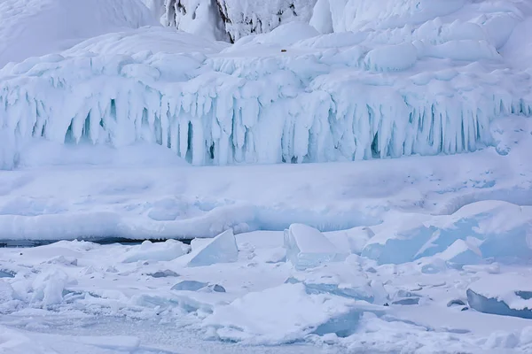 Ijs Spatten Baikal Rotsen Abstracte Winter Uitzicht — Stockfoto