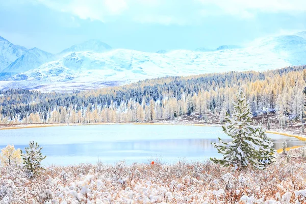 高山雪峰 抽象山水冬季景观 — 图库照片