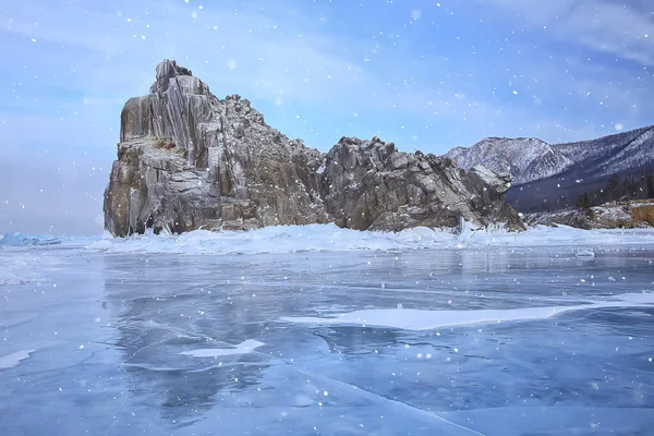 Baikal Ijslandschap Winterseizoen Transparant Ijs Met Barsten Het Meer — Stockfoto