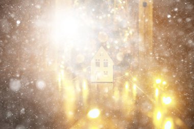 Noel dekorasyonu akşam evi ışıkları arka plan soyut tatil dekoru