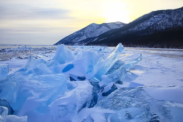 Olkhon Eiland Baikal Winter Landschap Rusland Winter Seizoen Uitzicht Meer — Stockfoto
