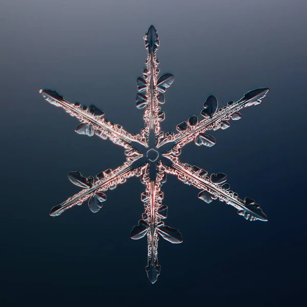雪の結晶天然結晶単分離透明抽象写真背景 — ストック写真