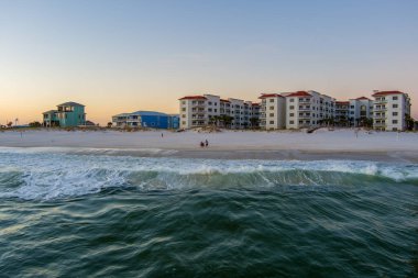 Orange Beach, Alabama Kasım 2021 'de gün batımında 