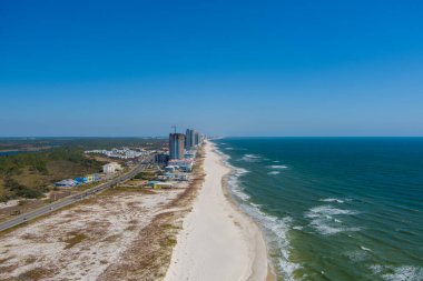 Kasım 2021 'de Orange Beach' teki Alabama Körfezi manzarası 