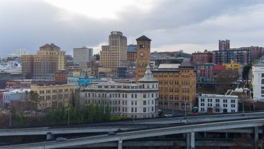 Tacoma şehir merkezi, Washington limanı Aralık 2021 